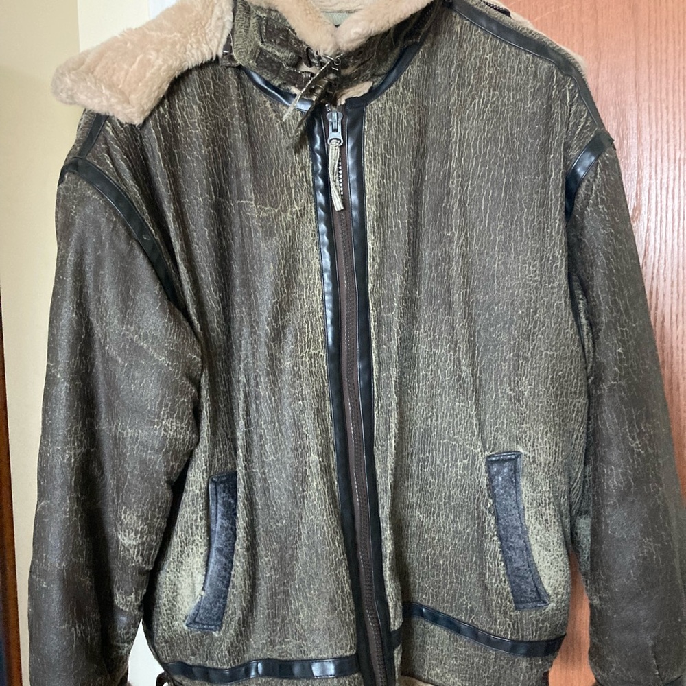 Vintage brown men’s bomber jacket